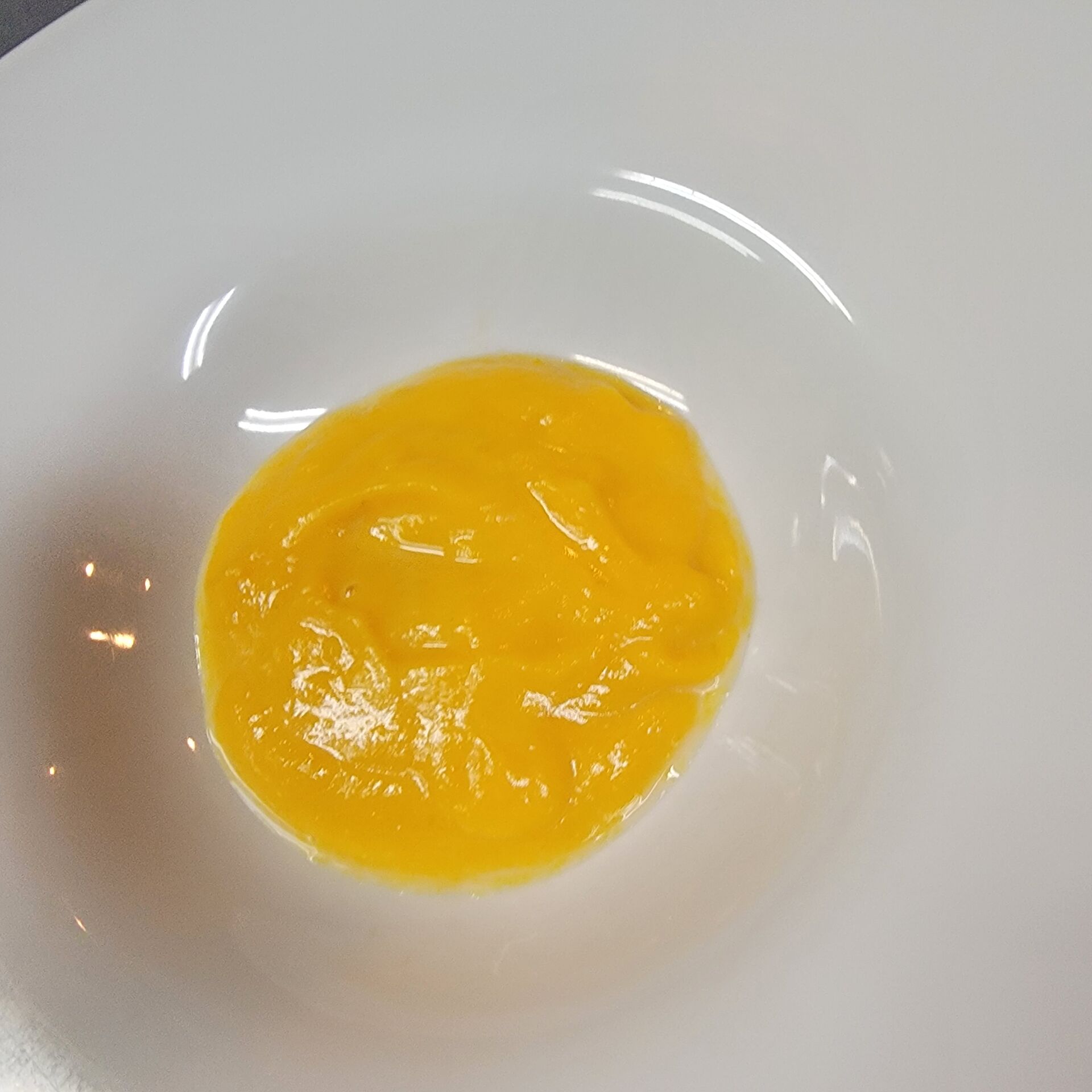 豊田市産バターナッツかぼちゃの暖かいスープです。